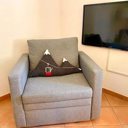Mit Bergblick Kostenloser Parkplatz, Wlan, Tv, Einbaukueche *