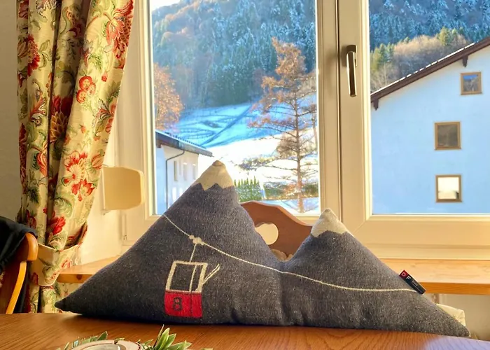 アパート Mit Bergblick Kostenloser Parkplatz, Wlan, Tv, Einbaukueche